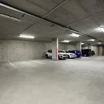 Stylish Metodova - Mall &parking Apartment Bratislava