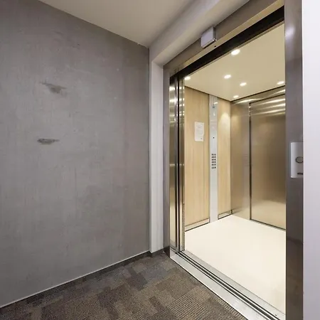 Stylish Metodova - Mall &parking * Μπρατισλάβα