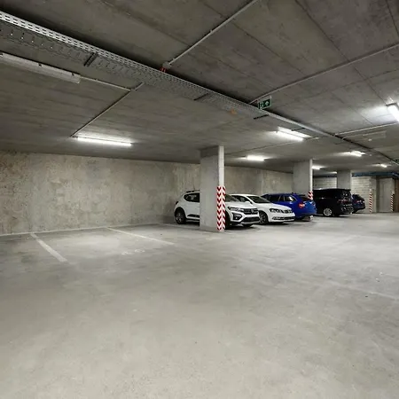 Stylish Metodova - Mall &parking Apartment Bratislava