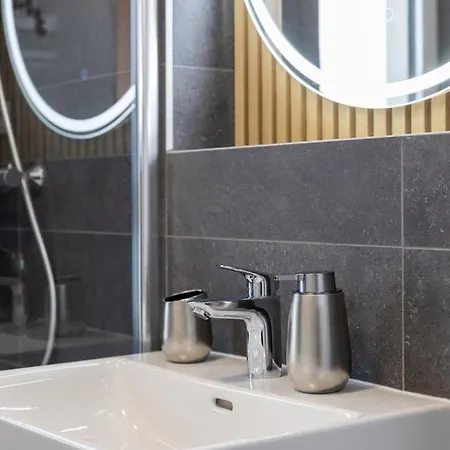 Stylish Metodova - Mall &parking Apartment Bratislava