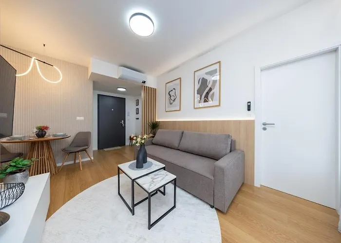 Stylish Metodova - Mall &parking *