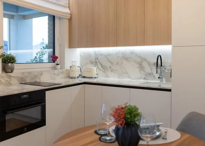 Stylish Metodova - Mall &parking Apartment