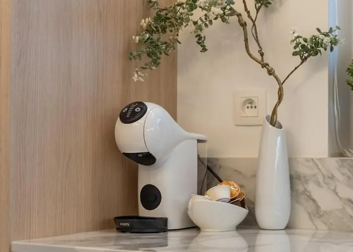 Stylish Metodova - Mall &parking Apartment