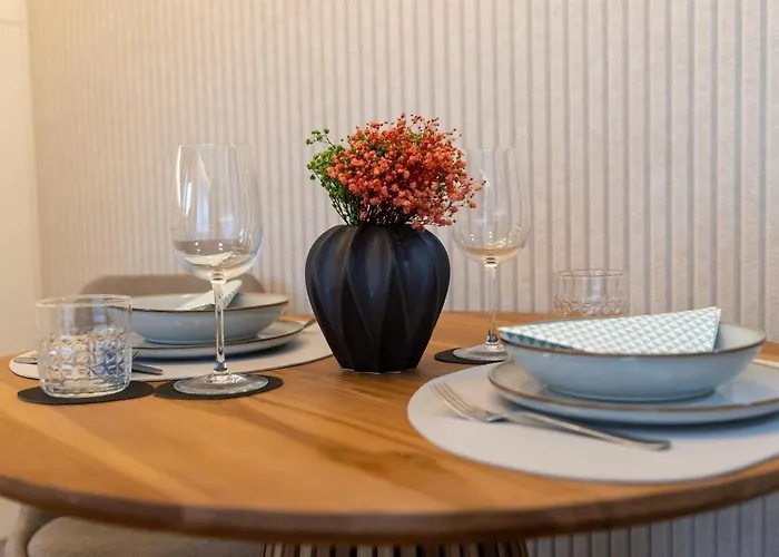 Stylish Metodova - Mall &parking Apartment